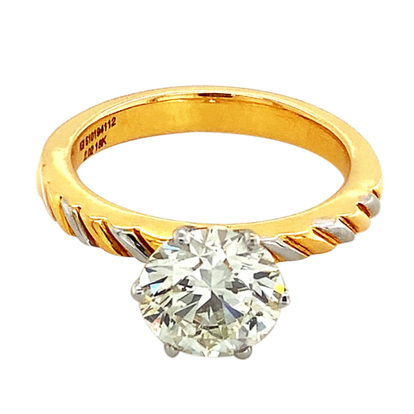 Twisted Grace Yellow Gold Solitaire Ring A Bold Emblem of Classic Refinement